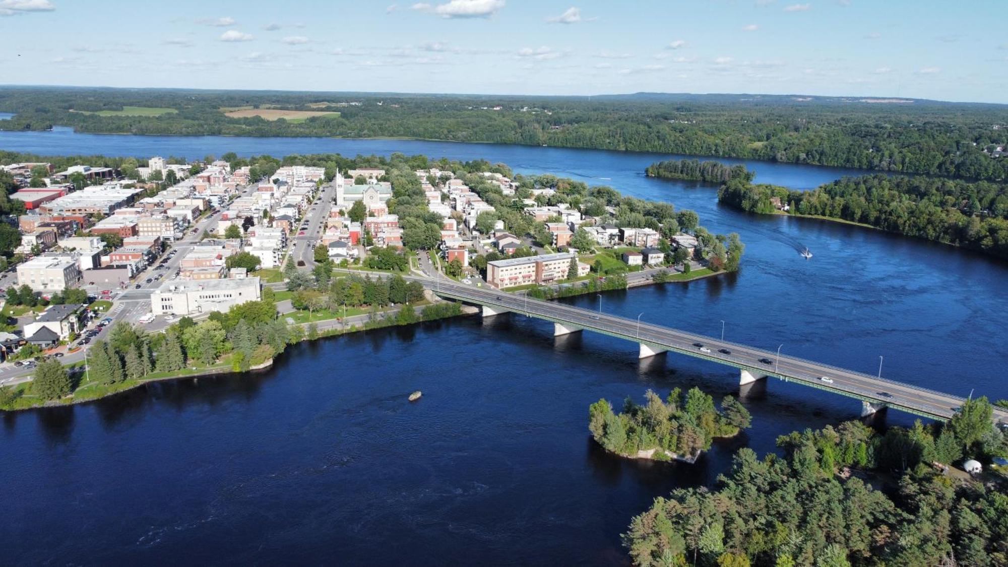 Hotel Energie Shawinigan Bagian luar foto